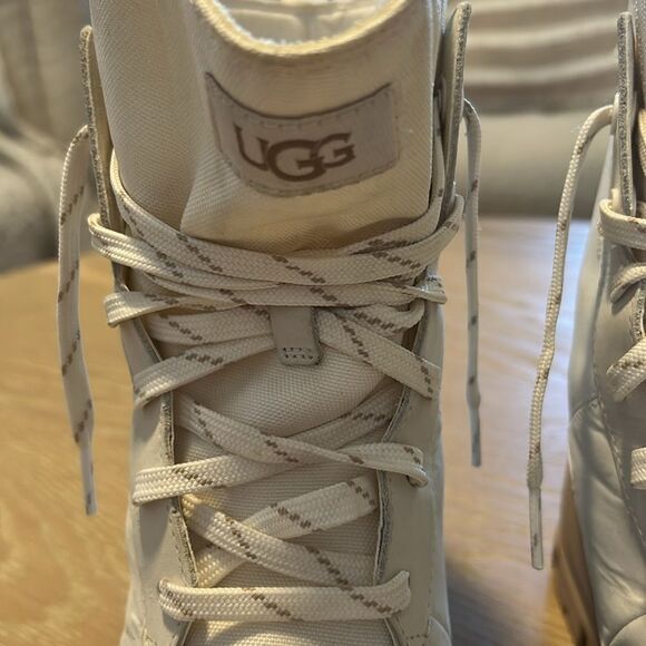 UGG Women's Lug Boot White, Size 9.5, - Picture 11 of 12